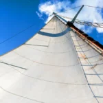 vela, foto dal basso
